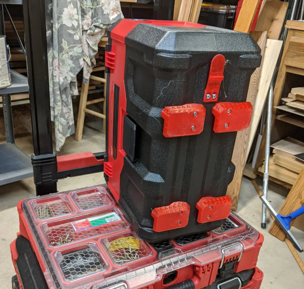 M18 Wet/Dry Vacuum Mounting Feet Kit
